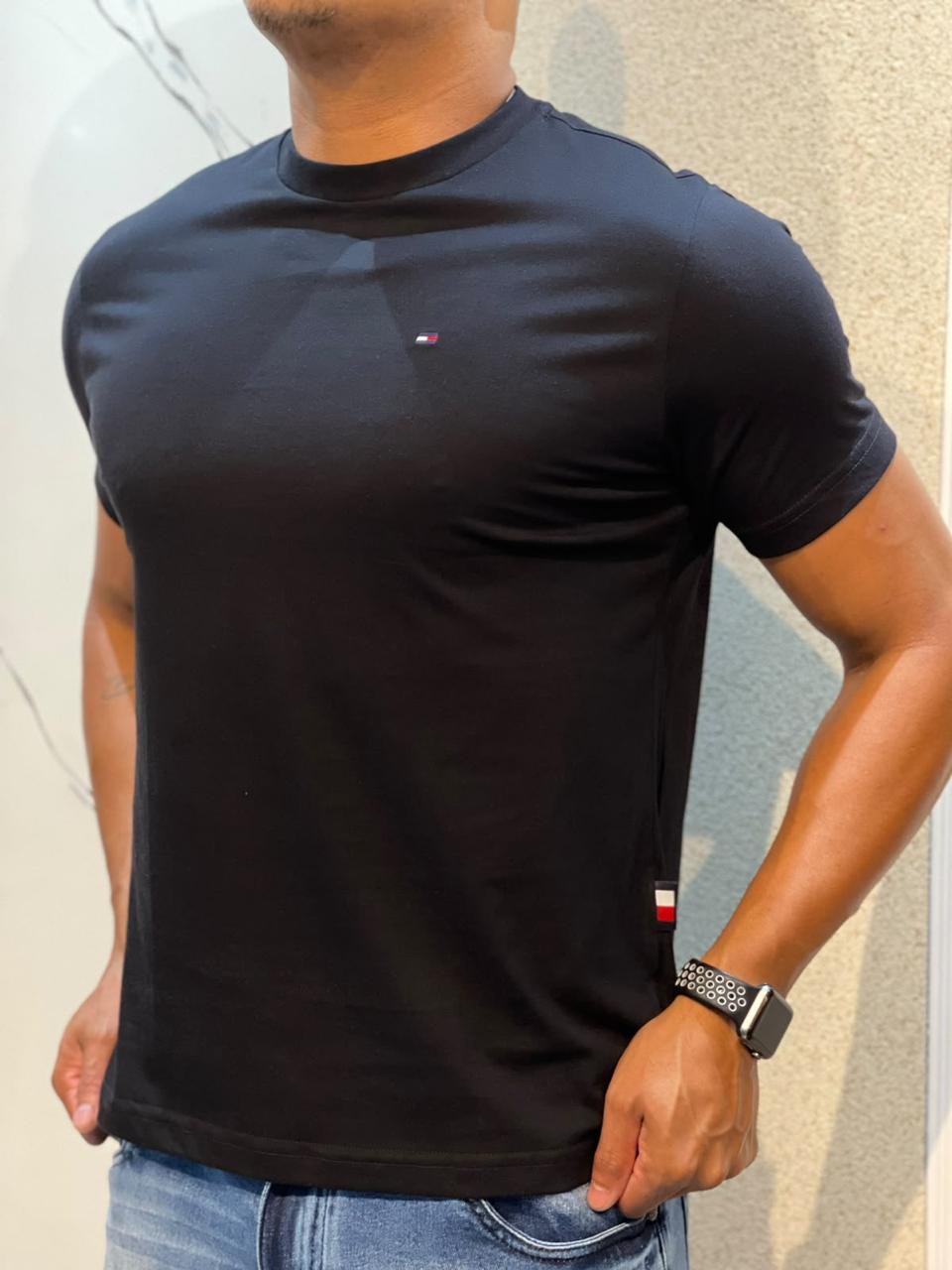 Camiseta Importada - Tommy - Basica