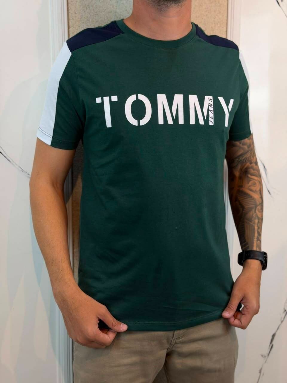 Camiseta Premium - Tommy H.