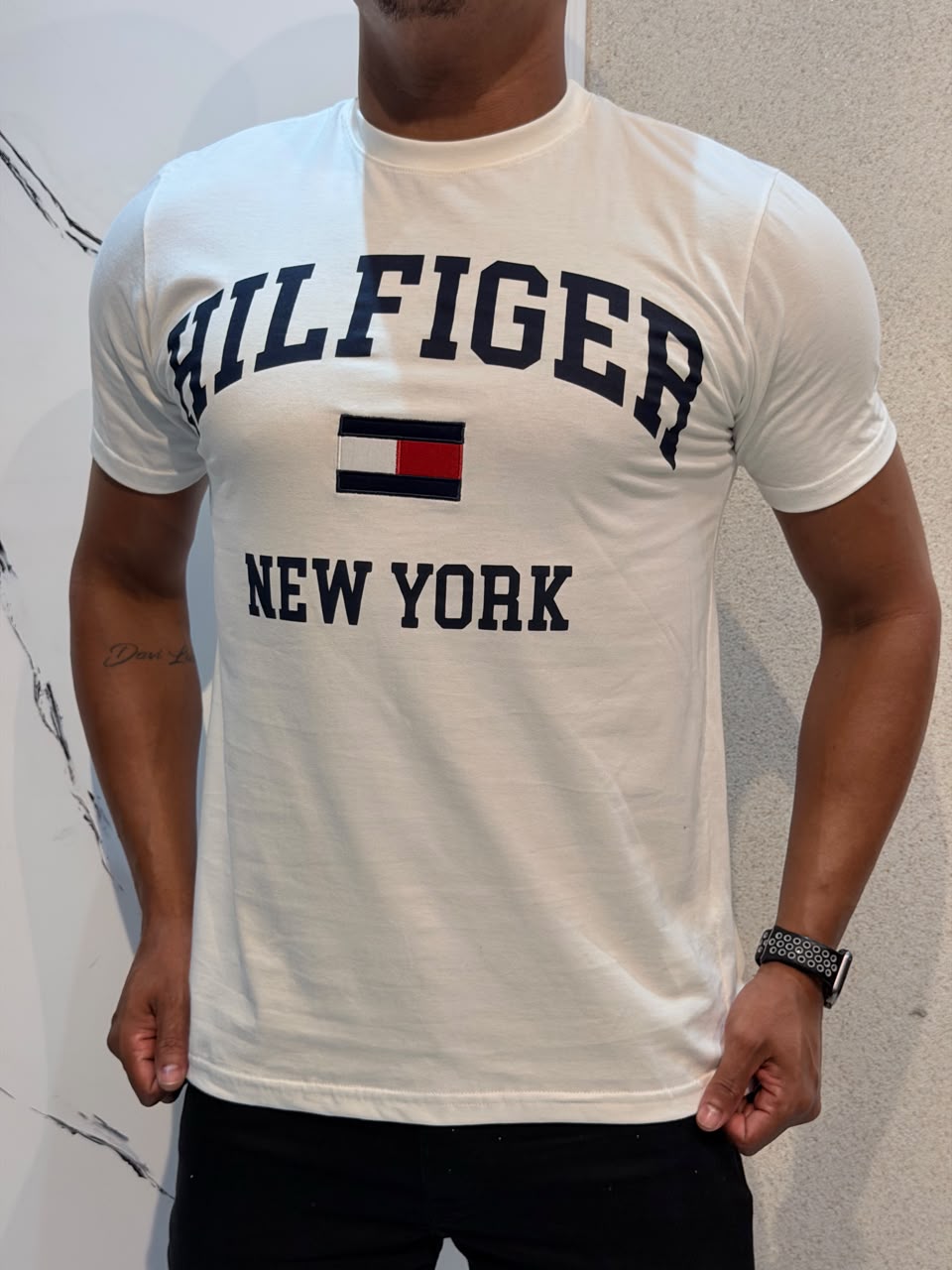 Camiseta Premium - Tommy H.