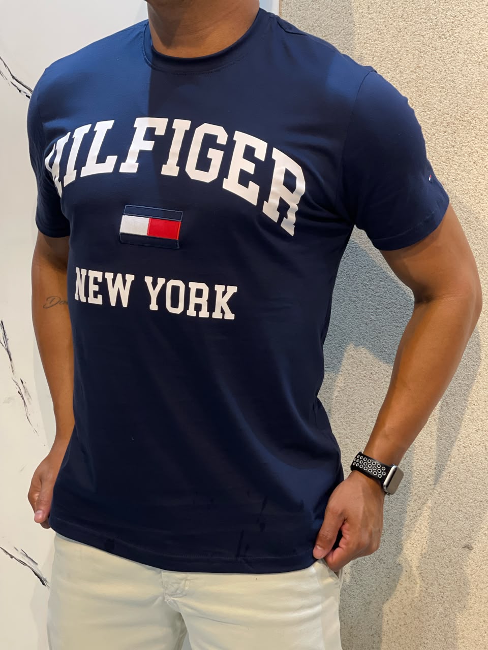 Camiseta Premium - Tommy H.