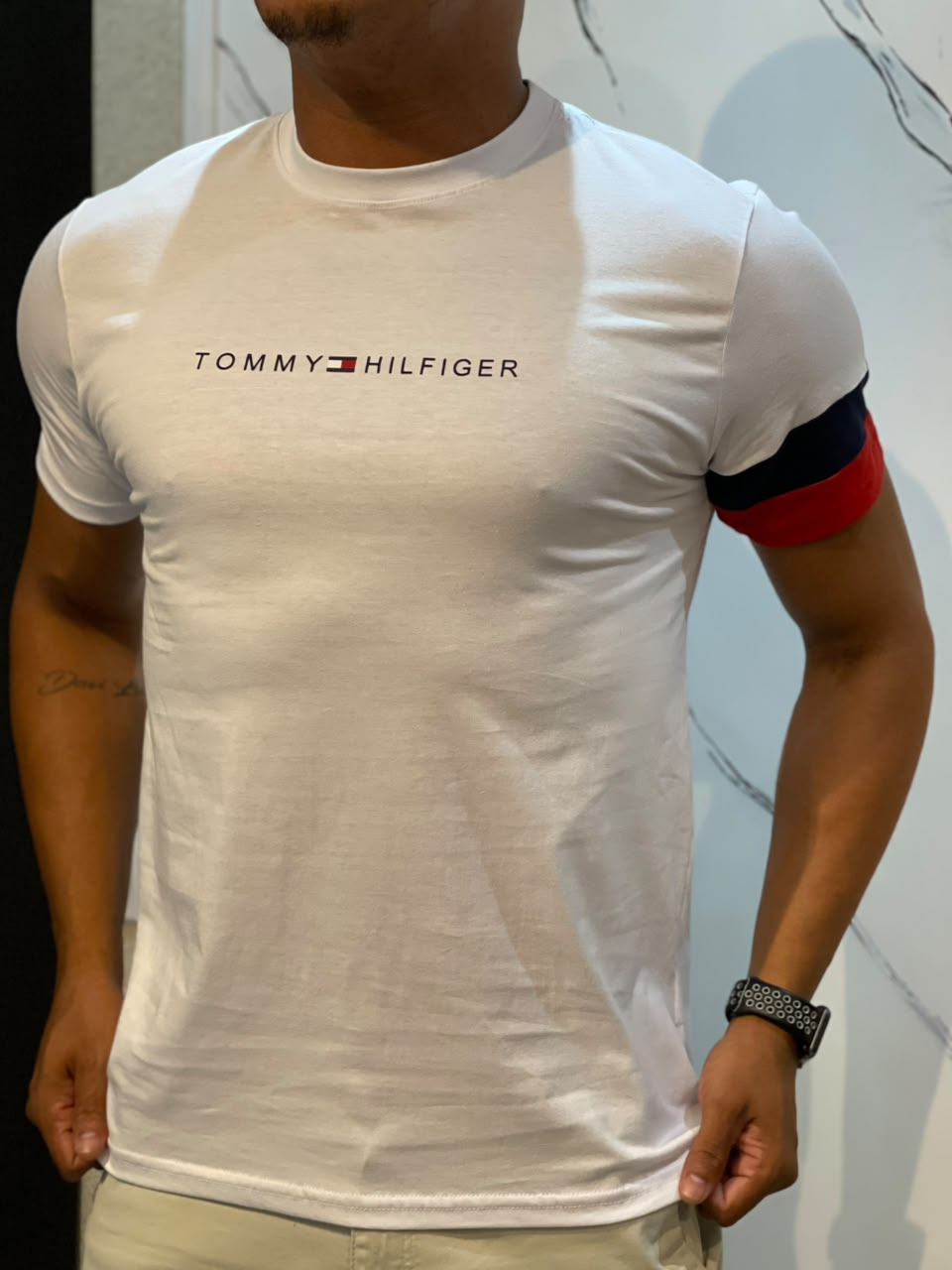 Camiseta Premium - Tommy H.