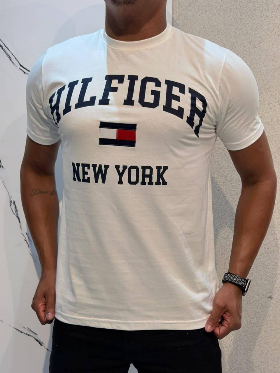 Camiseta Premium - Tommy H.