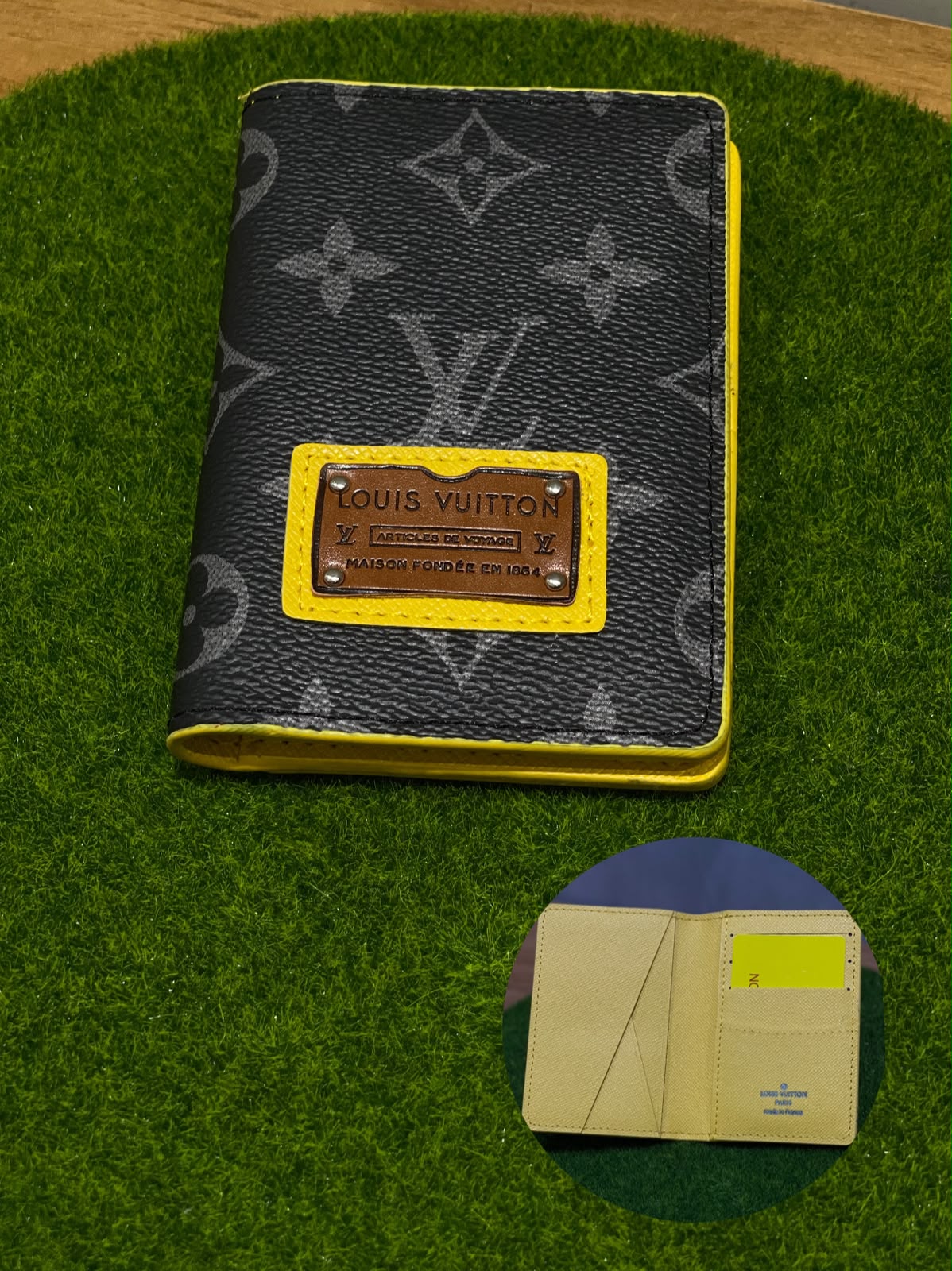 Porta Cartão - Louis Vuitton Preto/Amarelo